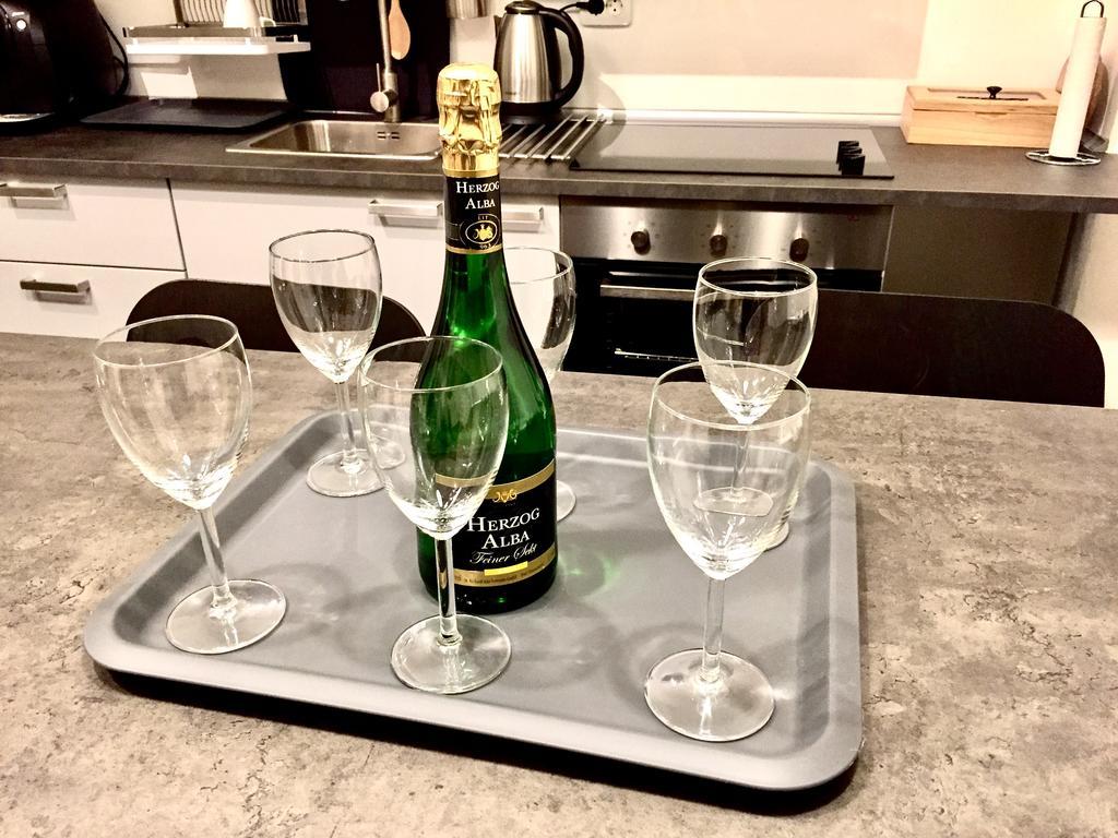 Homelike Luxury Flat On Gyulai Pal Budapest Exteriör bild