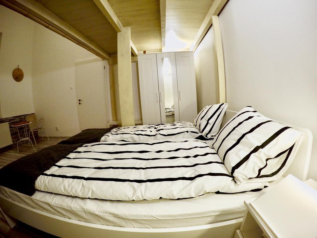 Homelike Luxury Flat On Gyulai Pal Budapest Exteriör bild