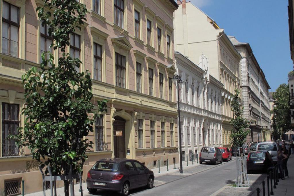 Homelike Luxury Flat On Gyulai Pal Budapest Exteriör bild